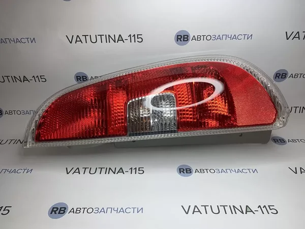 Ліхтар задній R