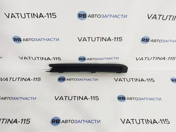 Решітка бампера нижня R
