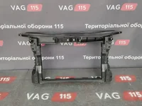 Панель передня