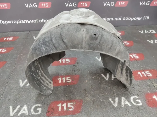 Подкрылок задний L