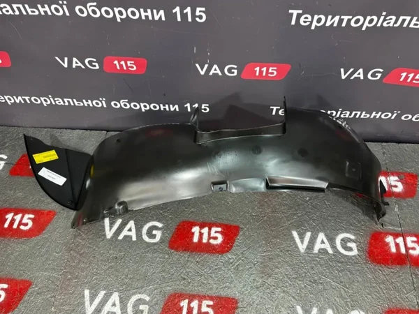 Підкрилок передній L