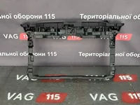 Панель передня
