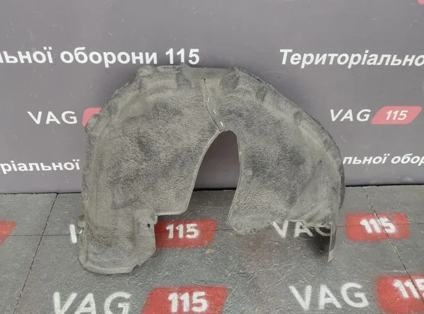 Подкрылок задний L