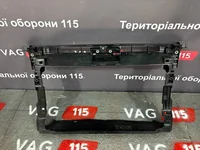 Панель передня