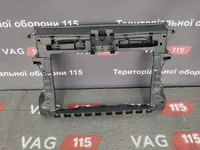 Панель передня