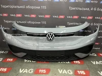 Бампер передній (комплектний) + 6 парктр. + камера (дефект)