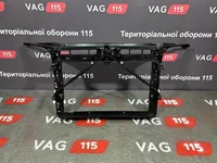 Панель передня