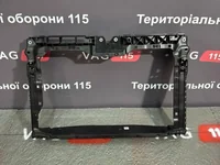 Панель передня