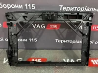 Панель передня
