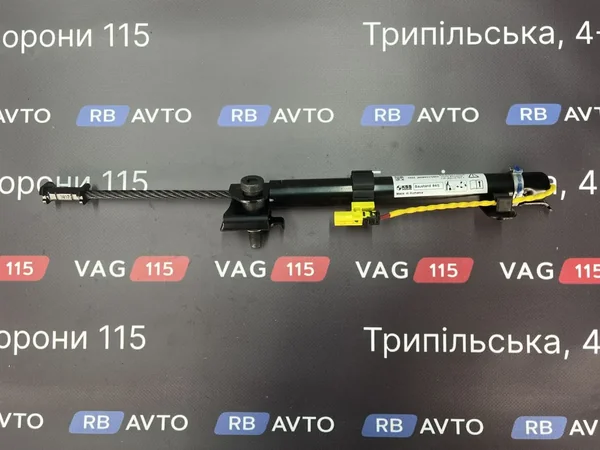 Переднатягувач ременя безпеки R (Піропатрон)