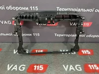 Панель передня