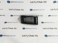 Решітка бампера R (8 цил.)