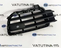 Решітка бампера R + парктр.