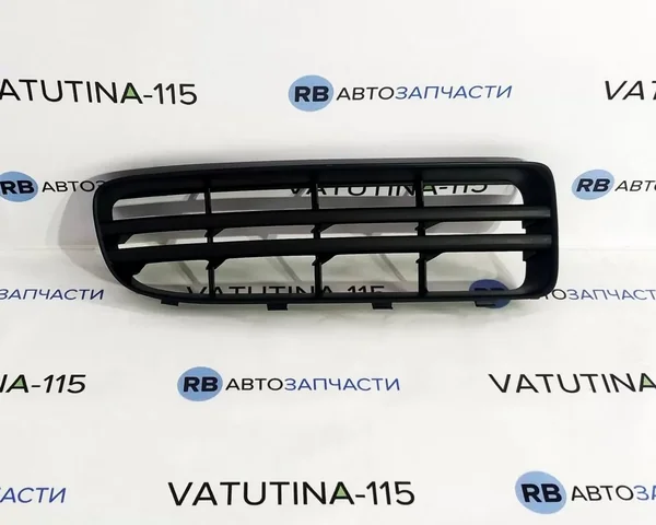 Решетка бампера R 1,8T