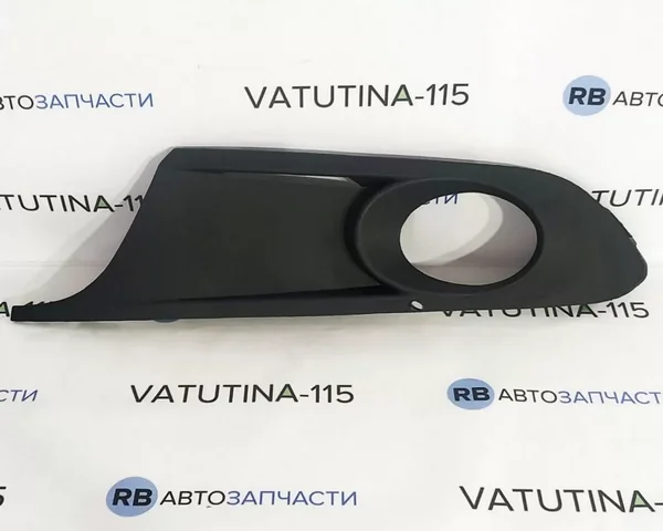 Решетка бампера с тум. L