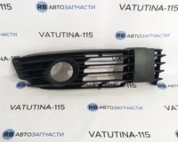 Решітка в бампер з туманк. R